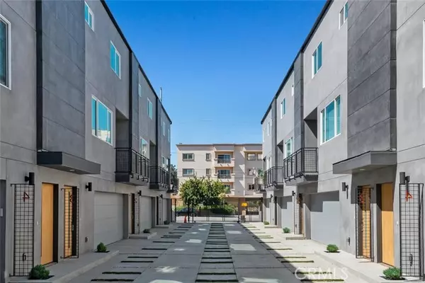 Valley Glen, CA 91405,13536 Vanowen ST 1