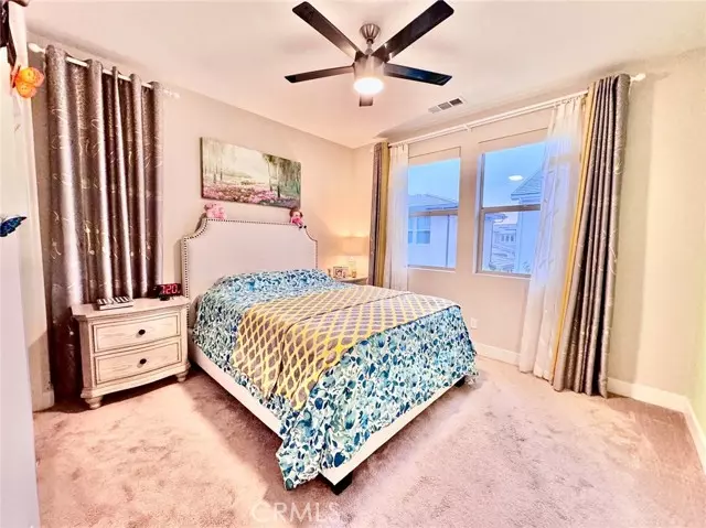 71 Cartwheel, Irvine, CA 92618