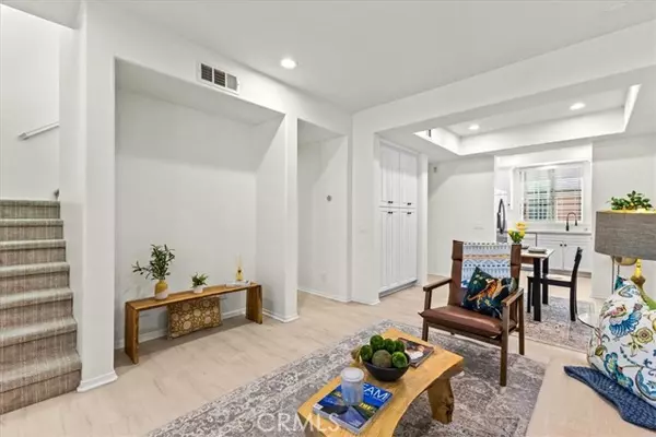 Irvine, CA 92618,35 Cienega