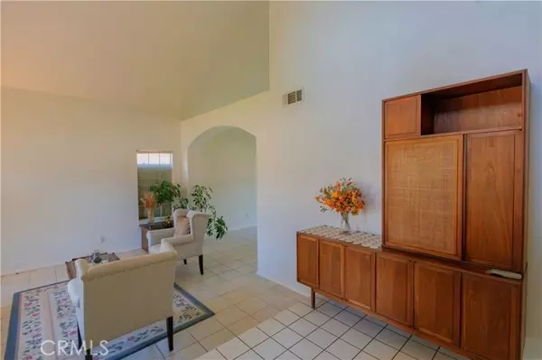 Fontana, CA 92336,13674 Bennington CT