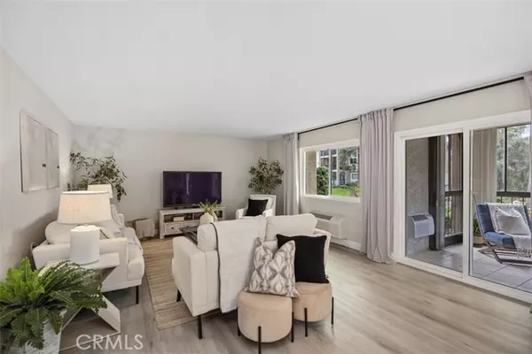 Laguna Woods, CA 92637,3241 San Amadeo 1G