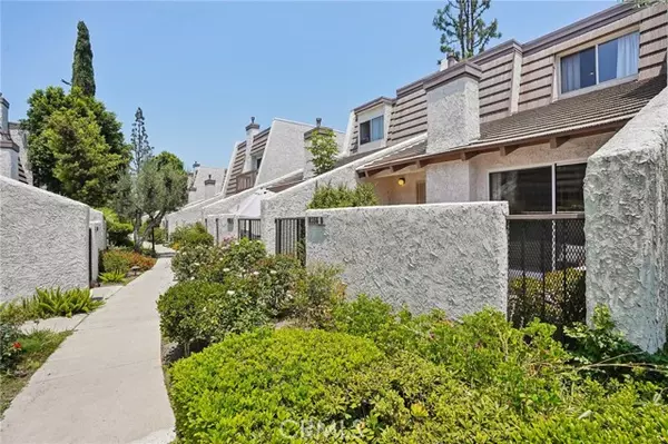 Tarzana, CA 91356,18356 Collins ST B