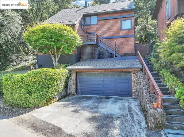 7141 Homewood Dr, Oakland, CA 94611