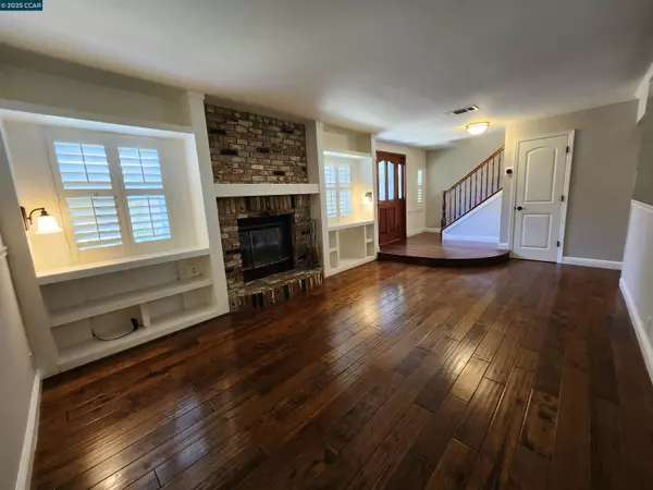 Martinez, CA 94553,312 Wildcroft Dr