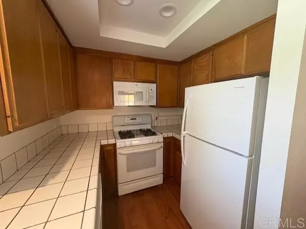 Coronado, CA 92118,567 F AVE