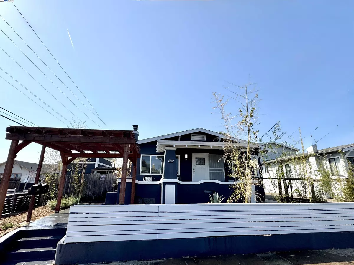 Oakland, CA 94621,2001 87th Ave