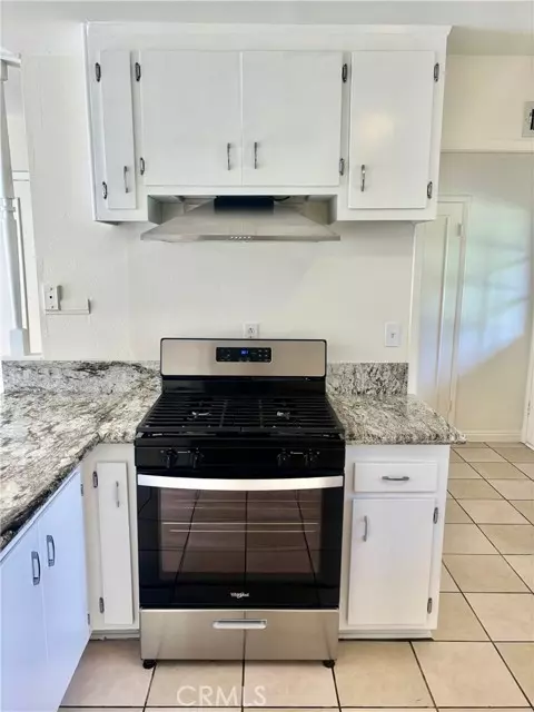 Azusa, CA 91702,684 E Lee PL