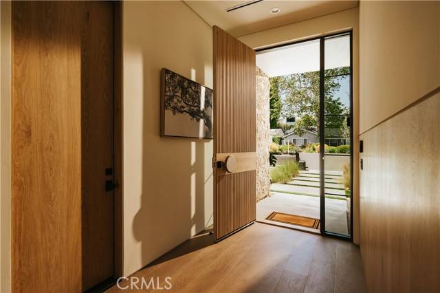 Valley Village, CA 91602,11556 Blix ST