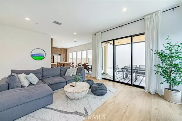 Porter Ranch, CA 91326,20754 W Bur Oak CIR