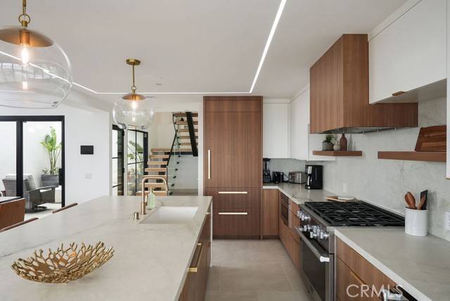 Corona Del Mar, CA 92625,3047 Ocean BLD