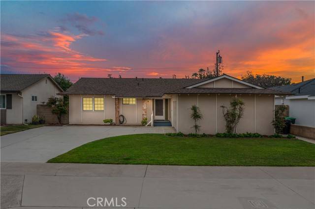 2534 E Hoover Ave, Orange, CA 92867