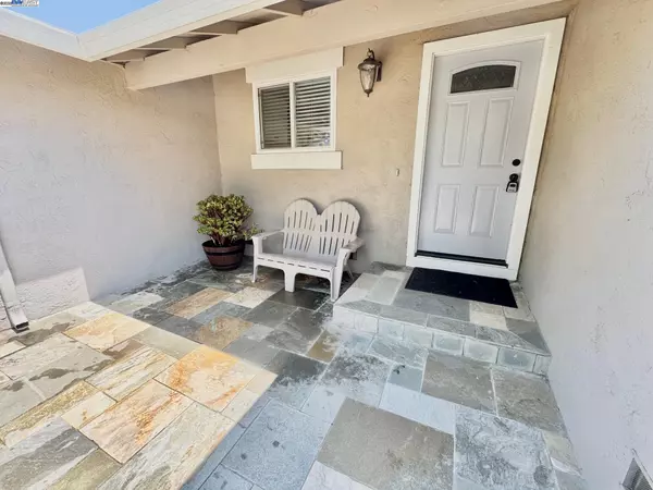 Fremont, CA 94555,34288 Torrington Pl