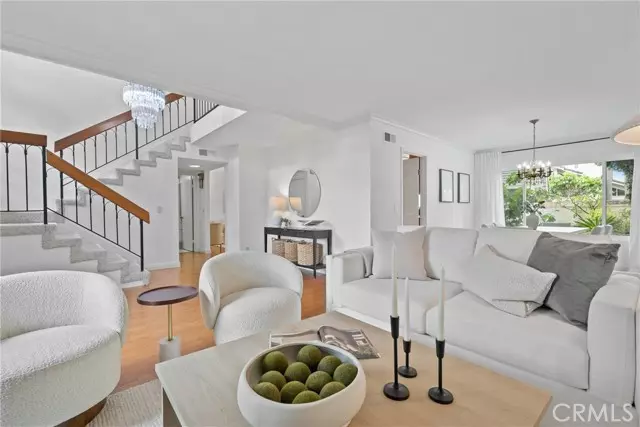 43 W Yale Loop 29, Irvine, CA 92604