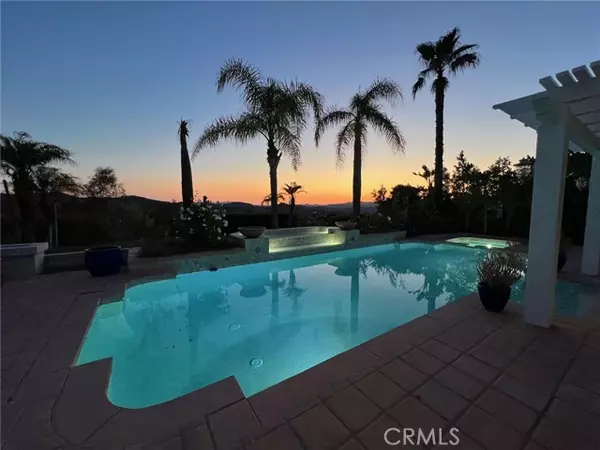 22110 Dardenne ST, Calabasas, CA 91302