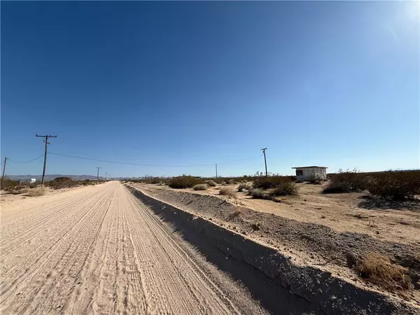 Twentynine Palms, CA 92277,1 Lear AVE