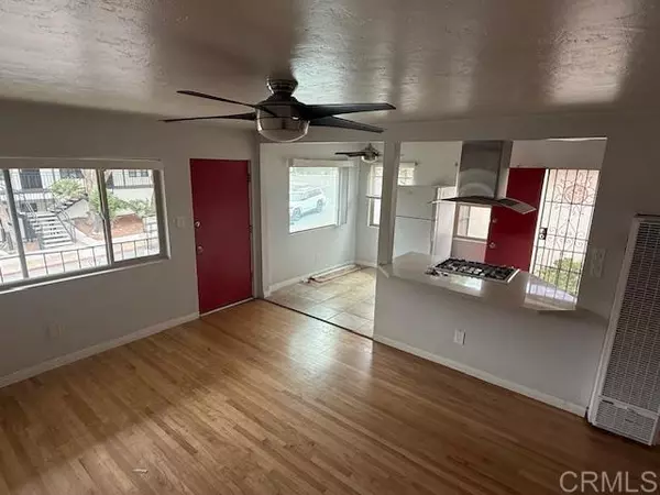 San Diego, CA 92115,4496 47th ST