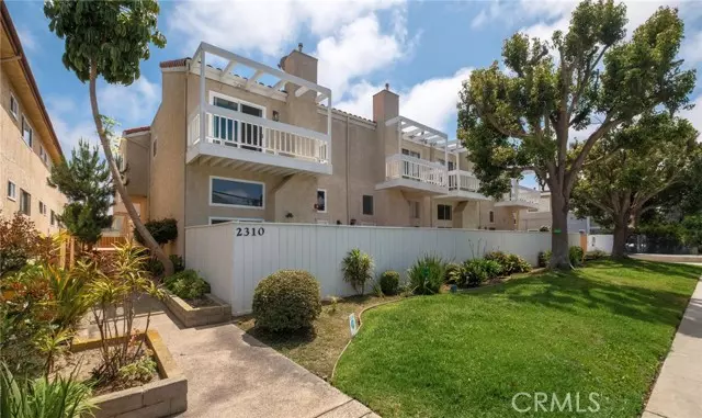 Redondo Beach, CA 90278,2310 Vanderbilt LN 4