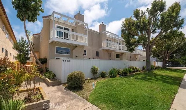 Redondo Beach, CA 90278,2310 Vanderbilt LN 4