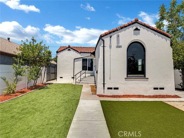 13251 Pinney ST, Pacoima, CA 91331