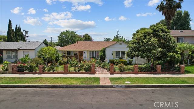 19514 Hartland ST,  Reseda,  CA 91335