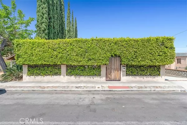 Tujunga, CA 91042,10447 Helendale AVE