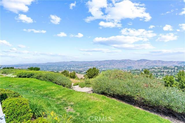 7977 E Viewrim DR, Anaheim Hills, CA 92808
