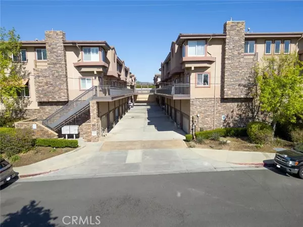 5241 Colodny DR 301, Agoura Hills, CA 91301