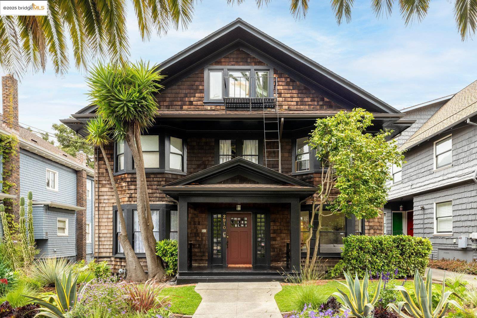 2910 Hillegass Ave 2, Berkeley, CA 94705