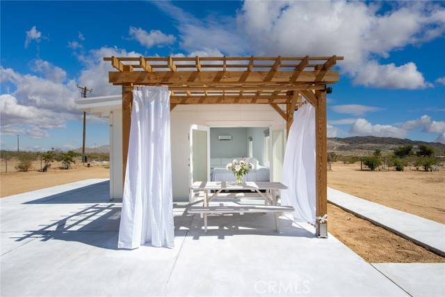 2250 Delgada AVE, Landers, CA 92285