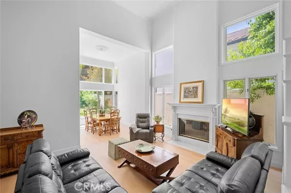 Calabasas, CA 91302,4324 Park Verdi