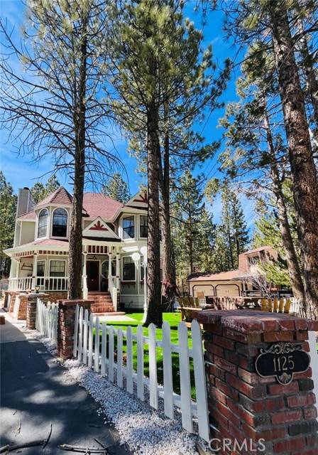 1125 Hemlock LN, Big Bear City, CA 92314