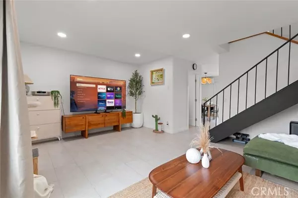 Santa Ana, CA 92707,3021 S Sycamore ST D