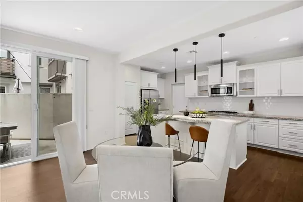 Irvine, CA 92618,135 Acamar