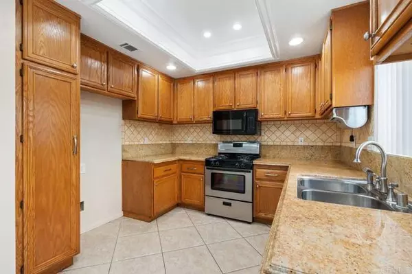 North Hills, CA 91343,15140 Chase ST