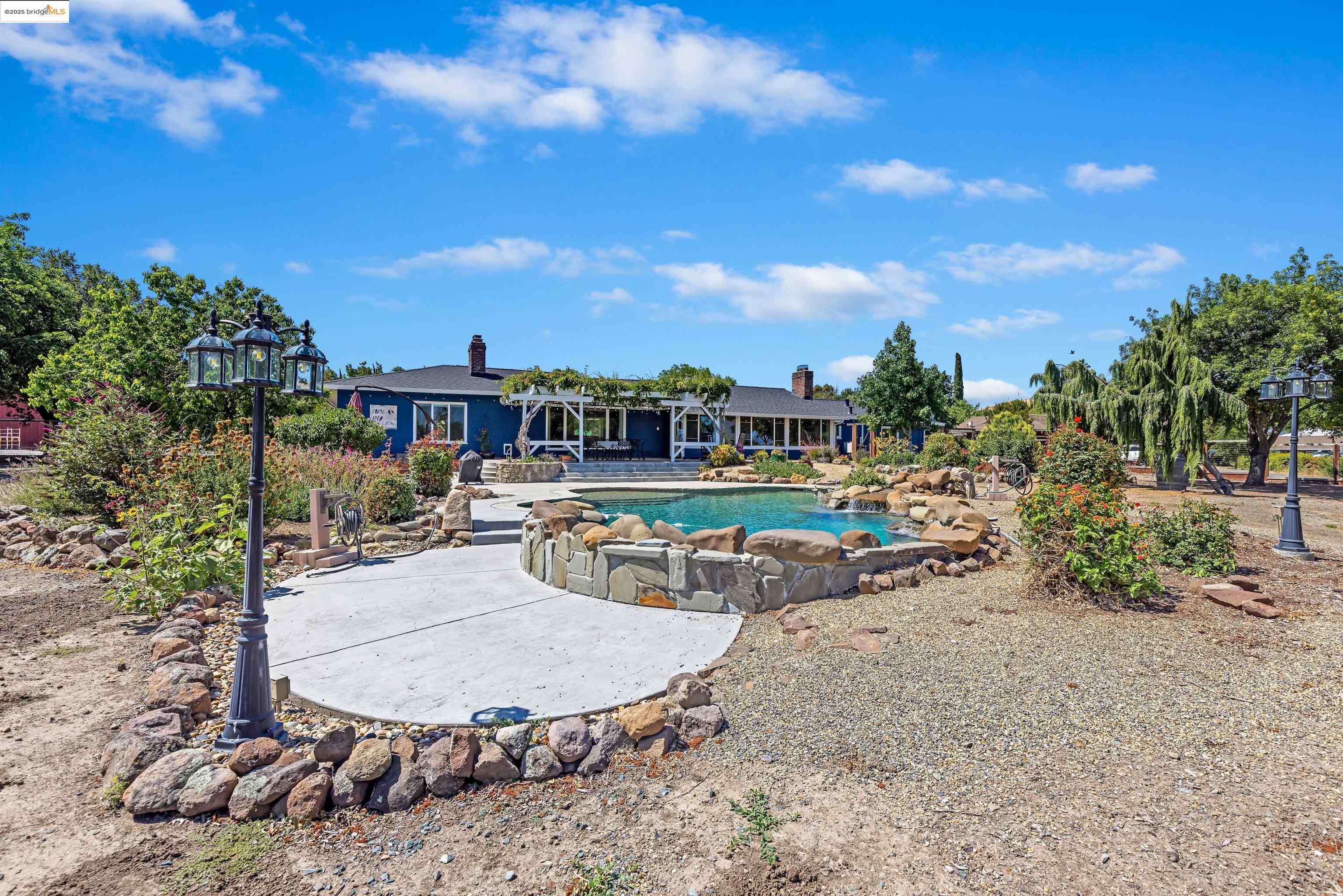 Pittsburg, CA 94565,1000 B Buchanan Rd