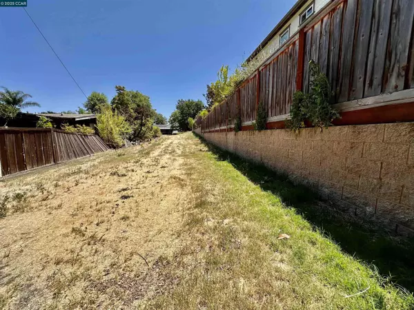 Walnut Creek, CA 94597,503 CORALIE