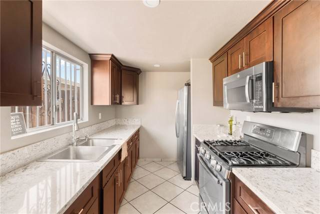 Pomona, CA 91766,1571 S Reservoir ST C