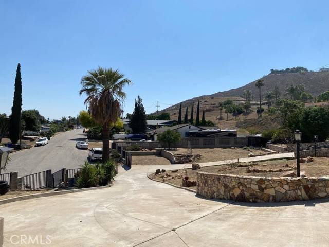 7163 Sebastian AVE, Jurupa Valley, CA 92509