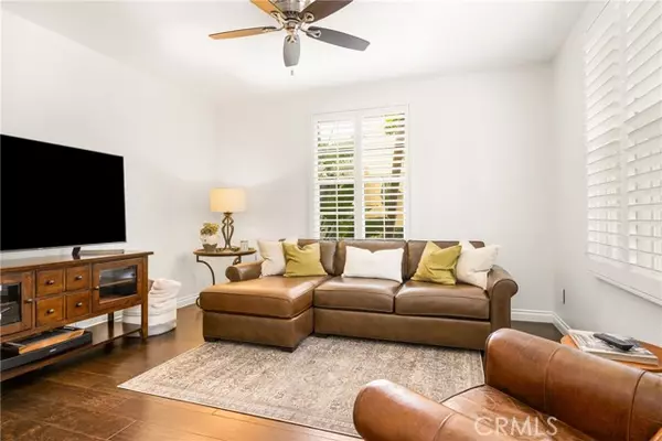Irvine, CA 92602,57 Avondale