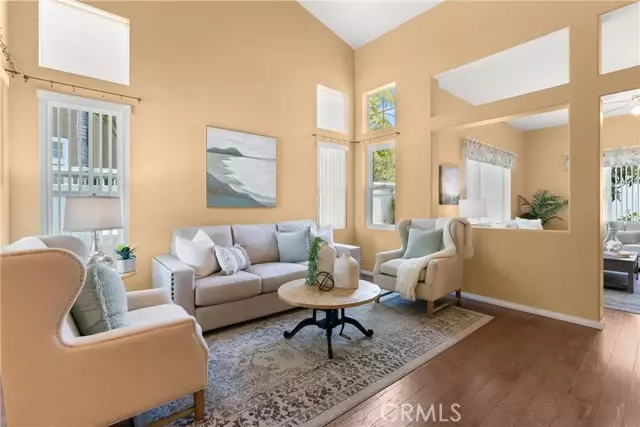 8 Chatri CIR, Lake Forest, CA 92610