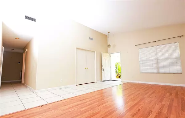 Lake Elsinore, CA 92530,19385 Live Oak LN