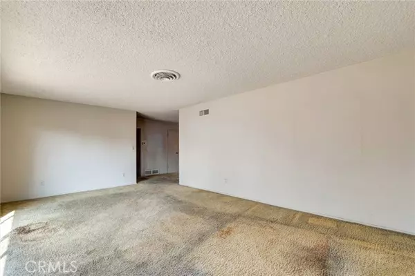 Sunland, CA 91040,8720 Mulberry DR