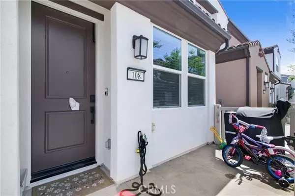 Corona, CA 92883,3934 Lavine WAY 108