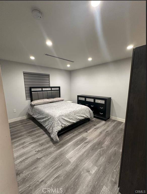 Northridge, CA 91325,9937 Babbitt AVE