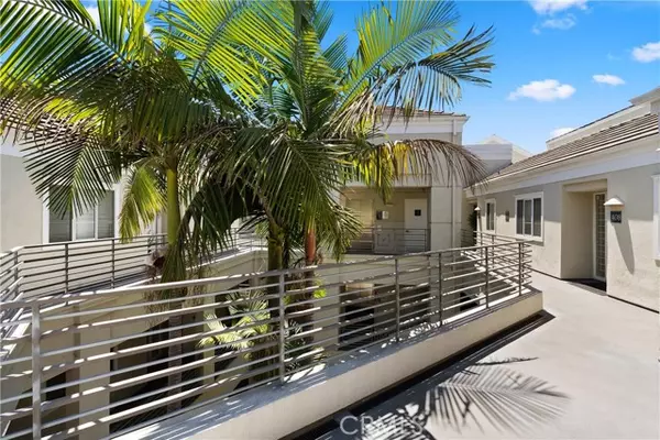 Irvine, CA 92612,2243 Martin 408