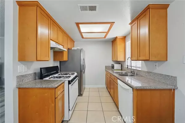 Pomona, CA 91767,1657 E Kingsley AVE B