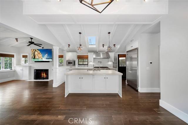 Laguna Beach, CA 92651,411 Poplar ST