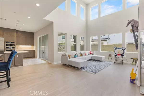 Lake Forest, CA 92630,120 Holliston