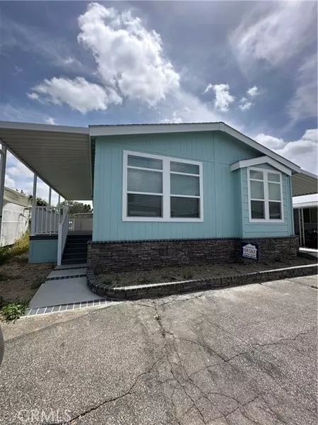 8800 Eton AVE 61, Canoga Park, CA 91304