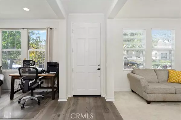 Tustin, CA 92782,1411 Madison ST